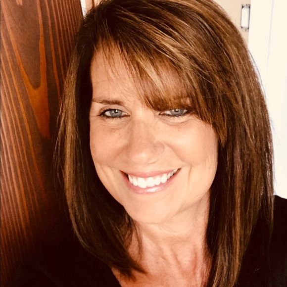 Meet your Posher, Michele - Picture 1 of 1